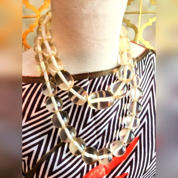 Chunky Acrylic Statement Necklace w/Screw Clasp - Rounds - Picture 10 of 15